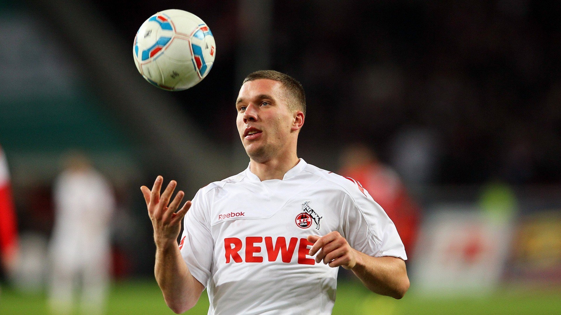 字母哥存在感拉满，当北京队遇上独行侠，一场跨越次元的篮球对话